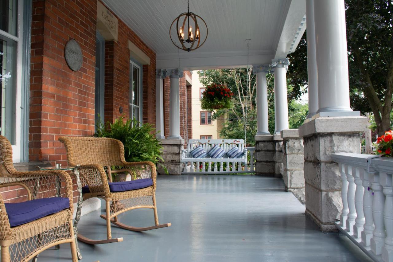 The Secret Garden Inn Kingston Exterior foto
